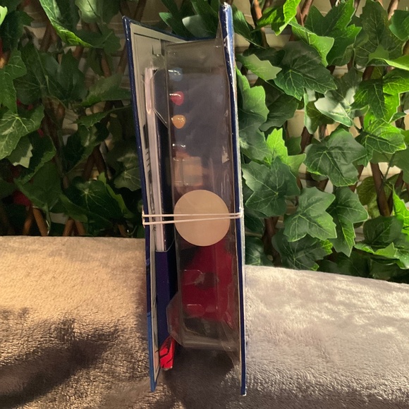 New Faber-Castell Comic Illustration Creative Studio - Picture 5 of 14